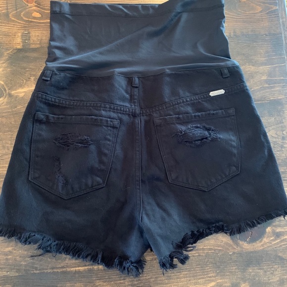 Black denim maternity shorts - Picture 2 of 4
